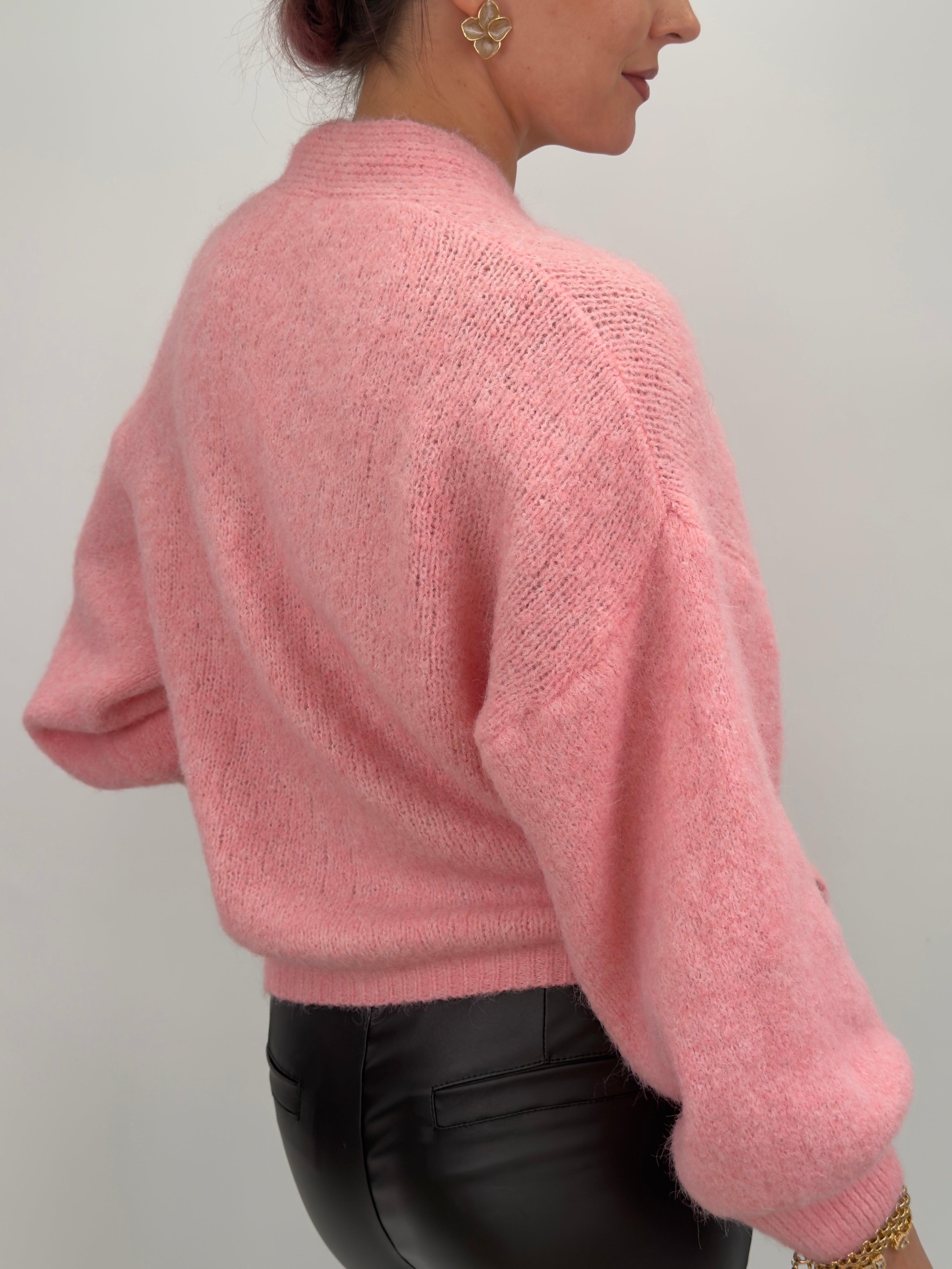 KOMMANDE - Stickad omlottkofta ROSA