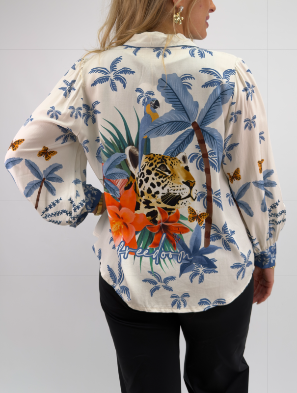 Blus med djungelmönster